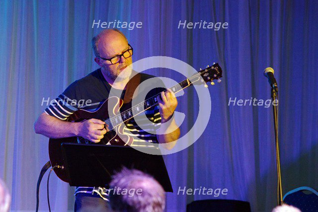 Mike Walker, Watermill Jazz Club, Dorking, Surrey, 2nd August 2016. Artist: Brian O'Connor.