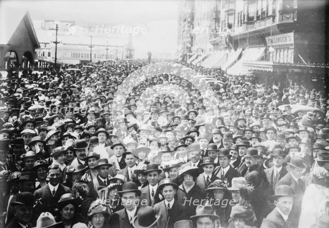 Atlantic City, between c1910 and c1915. Creators: Bain News Service, Harper B. Smith.