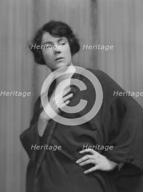 Henry, H., Miss, portrait photograph, 1917 Feb. 16. Creator: Arnold Genthe.