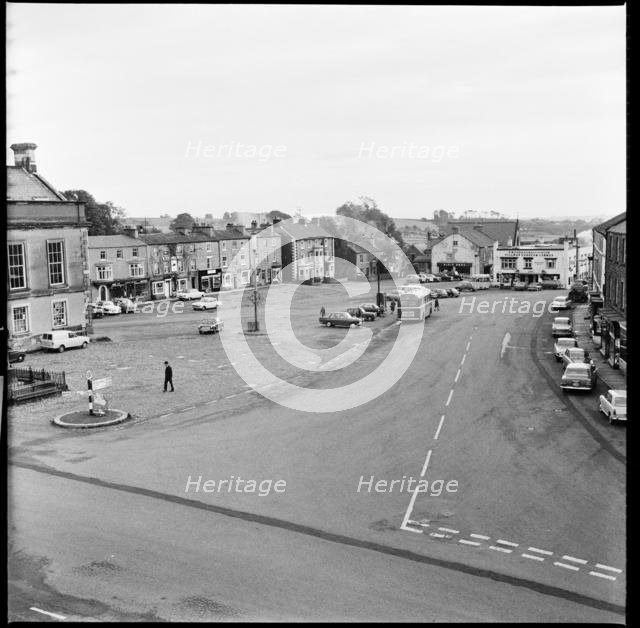 Market Place, Leyburn, North Yorkshire, 1967. Creator: Eileen Deste.