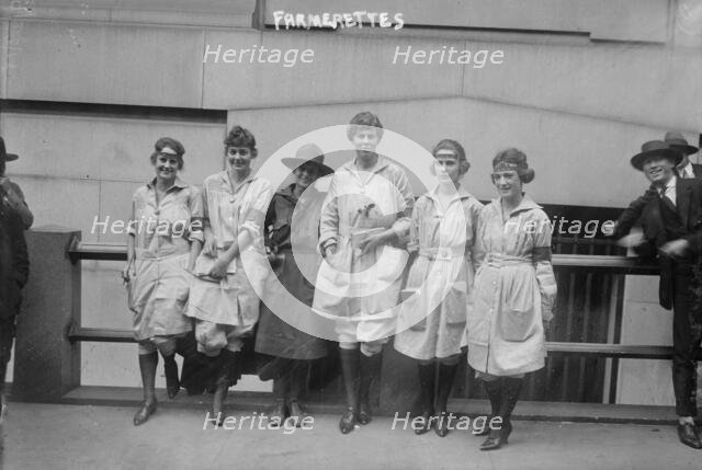 Farmerettes, between c1915 and 1918. Creator: Bain News Service.