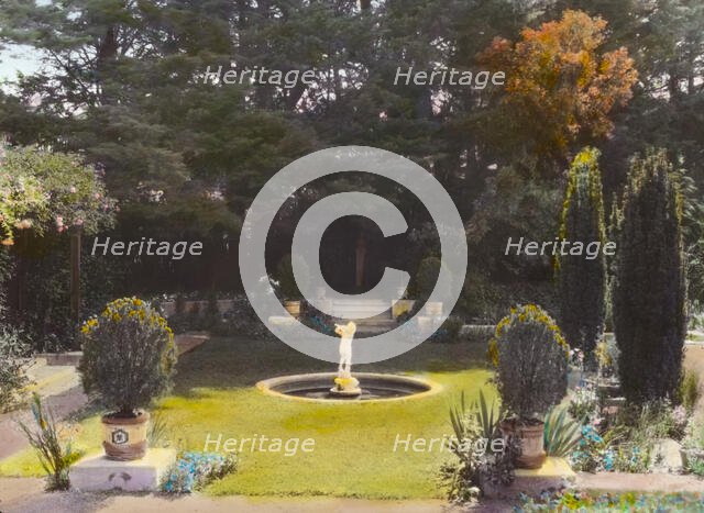Myron Hunt house, 200 North Grand Avenue, Pasadena, California, 1917. Creator: Frances Benjamin Johnston.