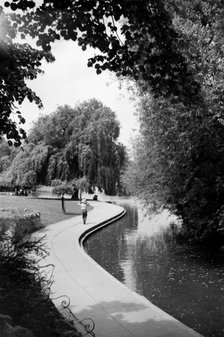 The River Thames at Windsor, Berkshire, c1945-c1965. Artist: SW Rawlings