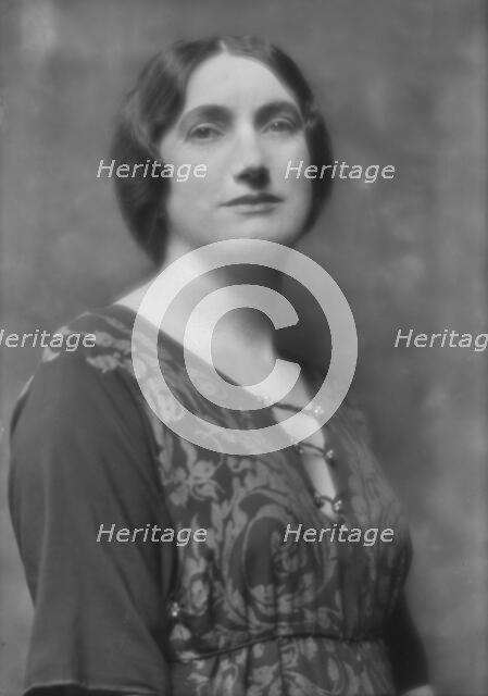Barker, Granville, Mrs. (Lillah MacCarthy), portrait photograph, 1915 Feb. 26. Creator: Arnold Genthe.