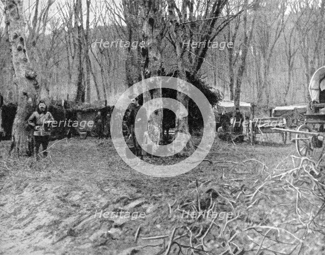 French rest area and soup kitchen behind the lines, World War I, 1915. Artist: Unknown