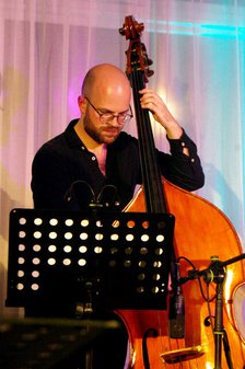 Philip Lewin, Joan Fort Trio plus Vincent Herring, Watermill Jazz Club, Dorking, Surrey, 20 May 2025 Creator: Brian O'Connor.