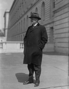 Lenroot, Irving Luther, Rep. from Wisconsin, 1909-1918; Senator, 1918-1927, 1917. Creator: Harris & Ewing.
