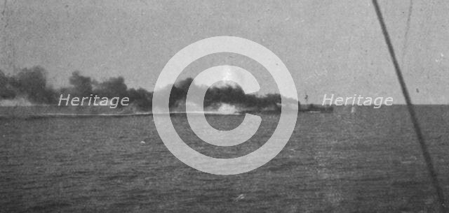 'Le "Goeben" contre le torpilleur "Schastlivyi" (21 sept. 1915); Un nouveau projectile..., 1915. Creator: Unknown.