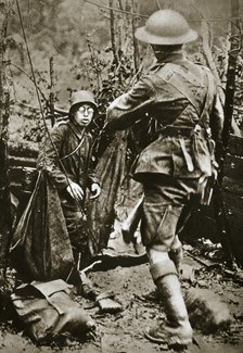 British 'mopping-up' squad surprises a German straggler, World War I, Aisne, France, 1918. Artist: Unknown
