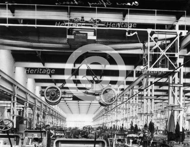 The Daimler chassis shop, c1911-c1914. Artist: Unknown