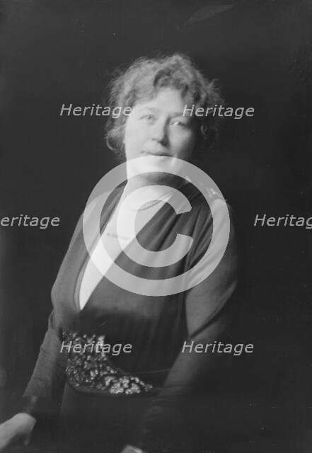 Mrs. Max Cahn, portrait photograph, 1919 Jan. 30. Creator: Arnold Genthe.