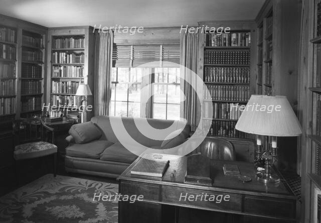 Guido R. Rahr, residence in Manitowoc, Wisconsin, 1945. Creator: Gottscho-Schleisner, Inc.