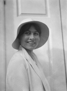Miss Harriet Taylor, portrait photograph, 1932. Creator: Arnold Genthe.