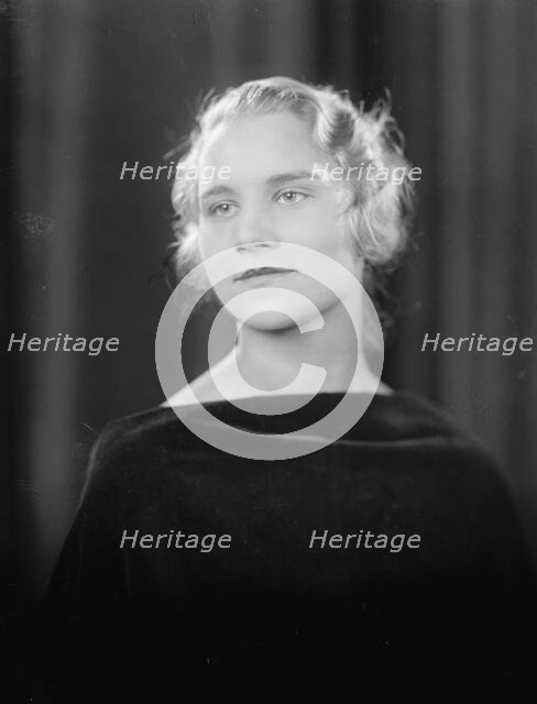 Sincerbeaux, Barbara - Portrait, 1933. Creator: Harris & Ewing.