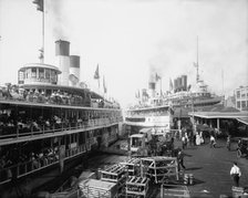 White Star Line dock, Detroit, Mich., between 1900 and 1915. Creator: Unknown.