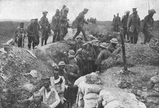 'Les Succes Britanniques au Nord de la Somme; Quelques-uns des centaines d'Allemands..., 1916 (1924) Creator: Unknown.