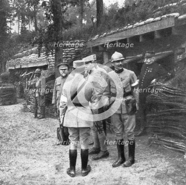 'M. Poincare, le Ministre de la Guerre et le general Joffre sur le front de la Somme; Le..., 1916. Creator: Unknown.