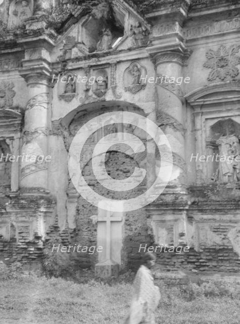 Travel views of Cuba and Guatemala, between 1899 and 1926. Creator: Arnold Genthe.