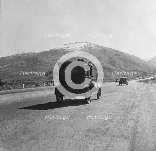 U.S. 99, Kern County, California, 1939. Creator: Dorothea Lange.