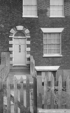 143 Kennington Lane, Lambeth, London, c1945-1980. Artist: Eric de Maré