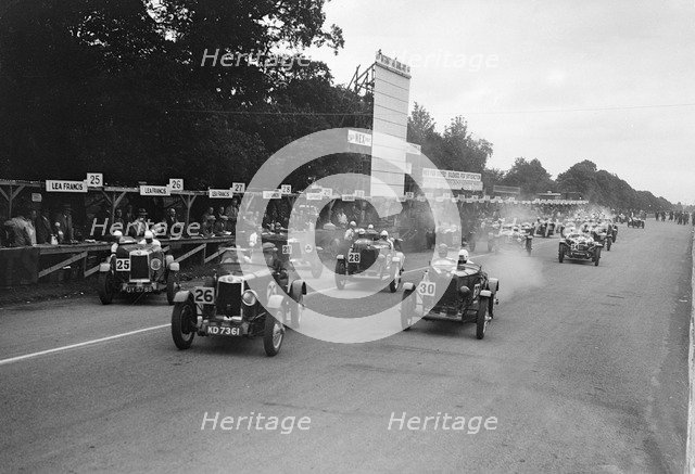 Start of a the Irish Grand Prix Saorstat Cup race, Phoenix Park, Dublin, 1930. Artist: Bill Brunell.