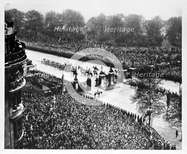 King George VI's Coronation Procession, London, May 12 1937. Artist: Unknown