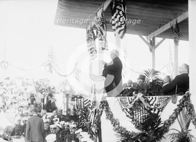 Columbus Memorial - President Taft Speaking, 1912. Creator: Harris & Ewing.