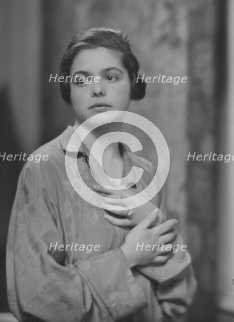 Samuels, Miss, portrait photograph, 1917 Feb. 24. Creator: Arnold Genthe.