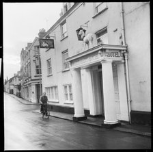 White Hart Hotel, The Square, Moretonhampstead, Devon, 1967. Creator: Eileen Deste.