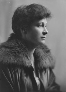 Eland, Kate, Mrs., portrait photograph, 1916. Creator: Arnold Genthe.