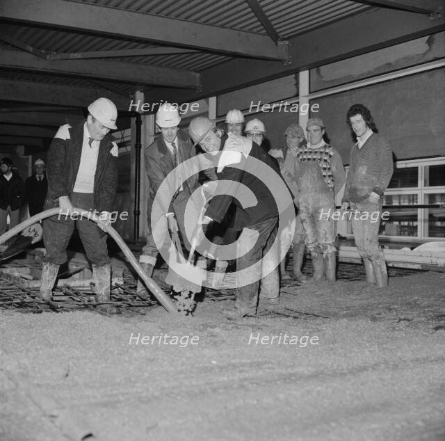 The Shopping Centre, Silbury Boulevard, Milton Keynes, Buckinghamshire, 05/05/1978. Creator: John Laing plc.