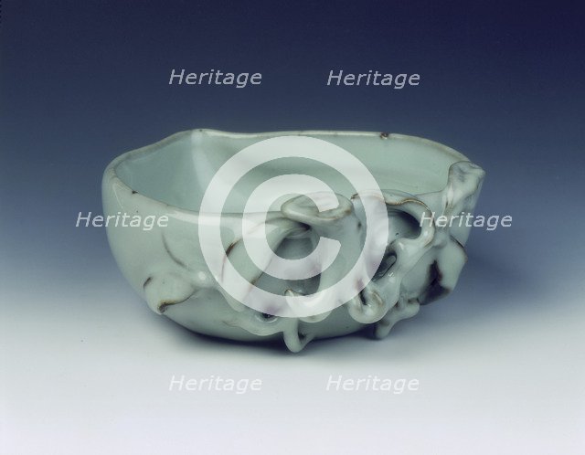 Peach shaped water dropper, Yongzheng period, Qing dynasty, China, 1723-1735. Artist: Unknown