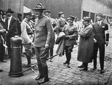 'Les Premiers Contingents Americains en France; Le major general William L. Sibert', 1917. Creator: Jean Clair-Guyot.