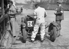 CM Harvey and HJ Aldington's Frazer-Nash at the JCC Double Twelve race, Brooklands, 8/9 May 1931. Artist: Bill Brunell.