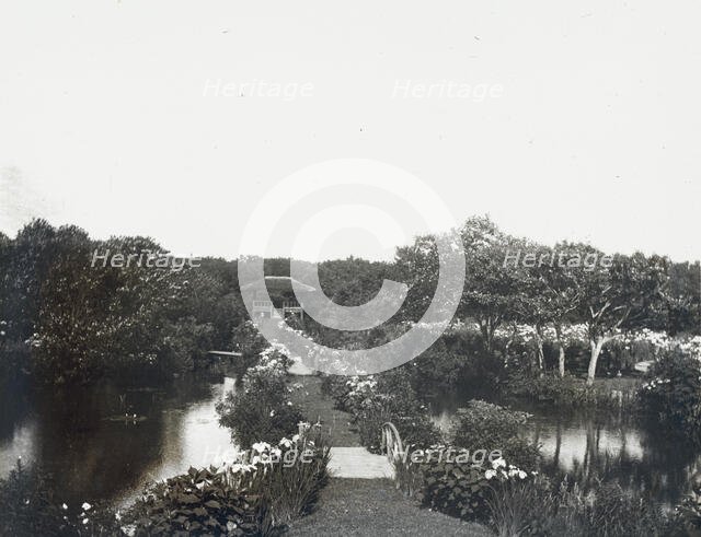 "Grey-Croft," Stephen Swete Cummins house, Huntting Lane, East Hampton, New York, 1913. Creator: Frances Benjamin Johnston.