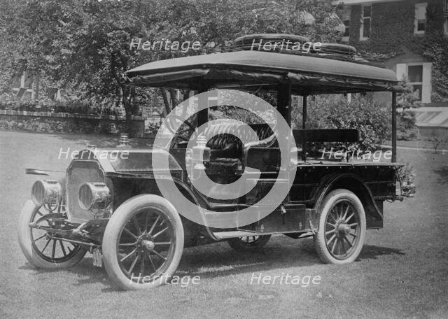 Dupont's camping auto, between c1910 and c1915. Creator: Bain News Service.