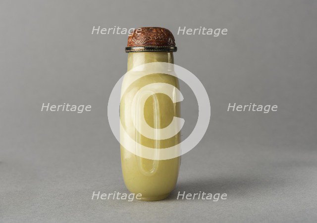 Jade snuff bottle, China, Qing dynasty, 1644-1911. Creator: Unknown.