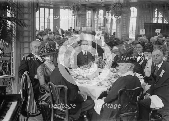Community chorus luncheon, 1917. Creator: Bain News Service.