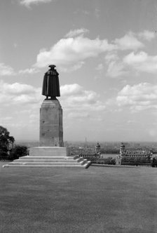 General James Wolfe statue, Greenwich Park, London, c1945-c1965. Artist: SW Rawlings