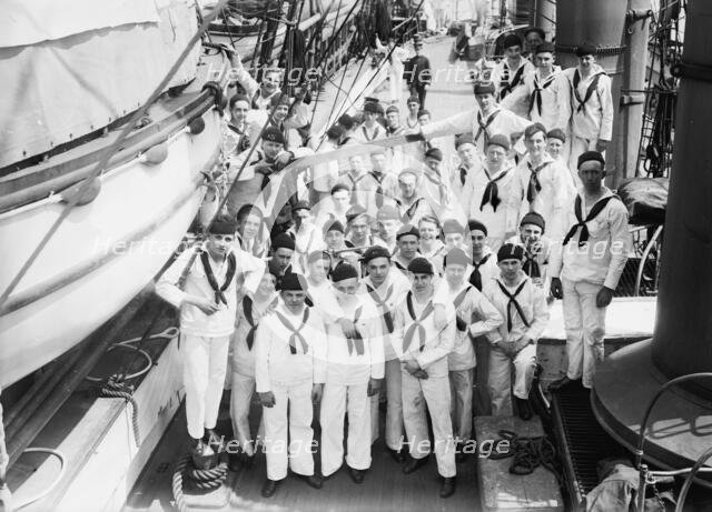 Boys on NEWPORT, between c1910 and c1915. Creator: Bain News Service.