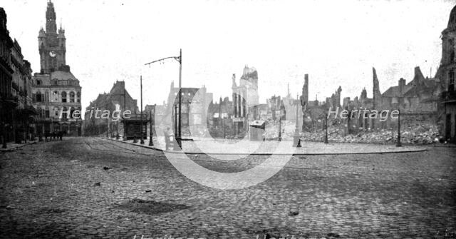 ''Les devastations a Douai; La place d'Armes don’t un cote a ete incendie par..., 1918. Creator: Unknown.