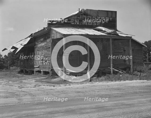Abandoned store, Advance, Alabama, 1935 or 1936. Creator: Walker Evans.