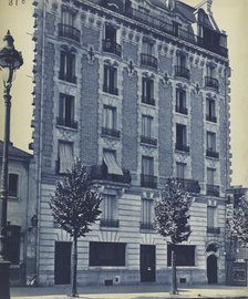 Townhouse Facade, c. 1900. Creator: Unidentified Photographer.