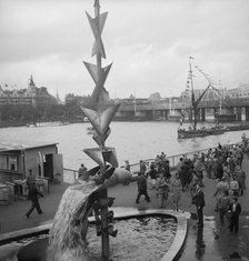 'Water Mobile', sculpture by Richard Huws, Festival of Britain, South Bank, Lambeth, London, 1951. Artist: MW Parry.