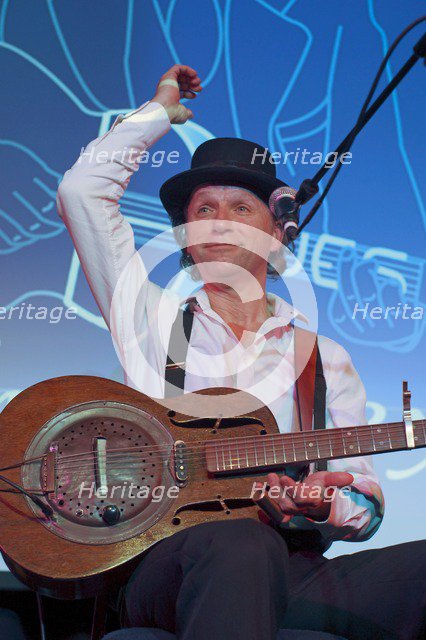 Ben Tyzack, Crawley Blues Festival, Hawth, Crawley, Oct 2015. Artist: Brian O'Connor.