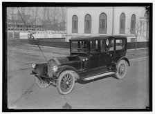 Automobile, between 1909 and 1923. Creator: Harris & Ewing.