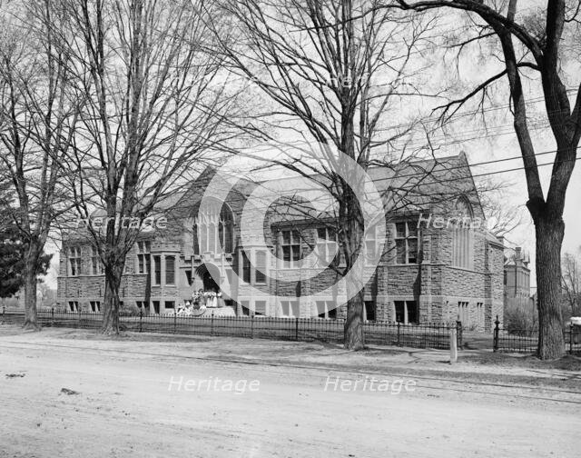 Library, Mount Holyoke College, Mass., between 1900 and 1910. Creator: William H. Jackson.