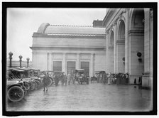 Union Station scene, between 1911 and 1920. Creator: Harris & Ewing.