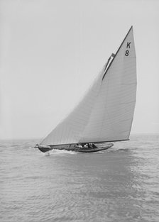 The 7 Metre yacht 'Pinaster' (K8), 1914. Creator: Kirk & Sons of Cowes.