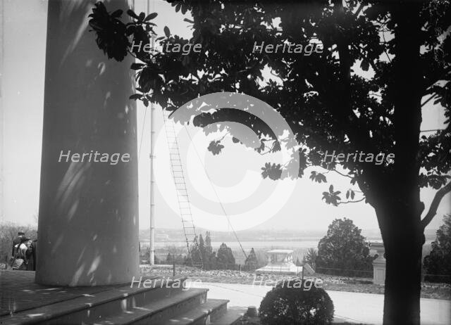Arlington Mansion - Columns, 1917. Creator: Harris & Ewing.